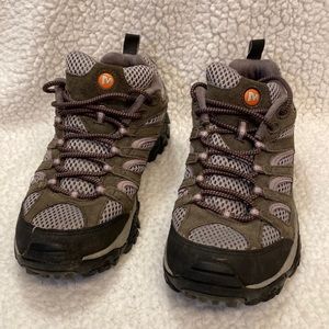 Merrill Moab Beluga Lilac Hiking Shoes - J87336- Women’s size 9.5